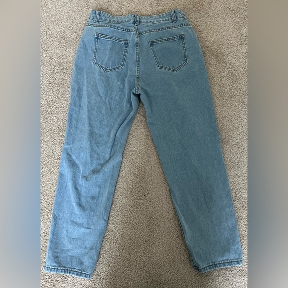 Shein Womens Light Wash Mom Jeans - Picture 3 of 3